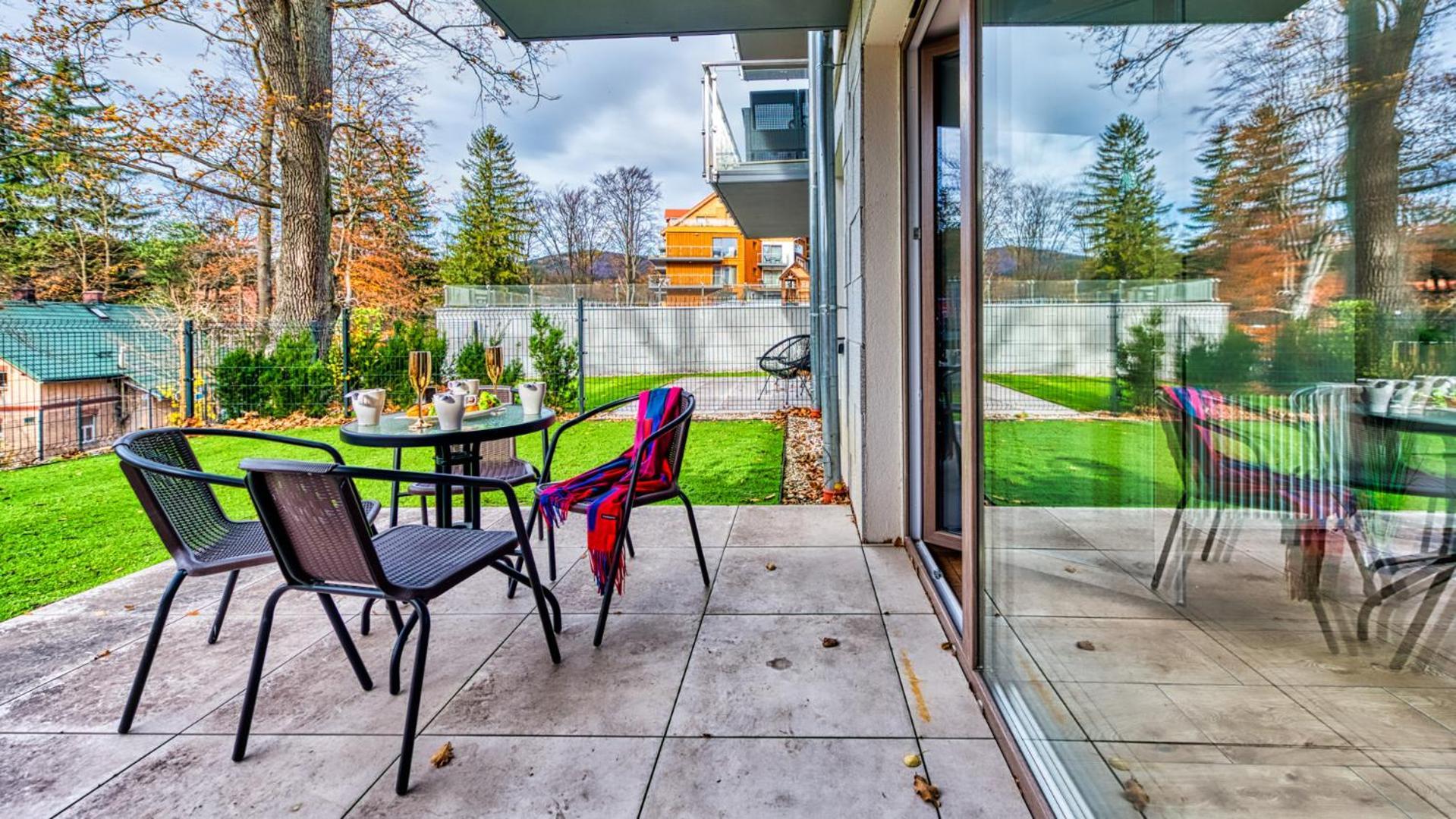 Apartamenty Z Basenem I Saunami Stone Hill Resort Vip Centrum By Royal Aparts Шклярска-Поремба Экстерьер фото