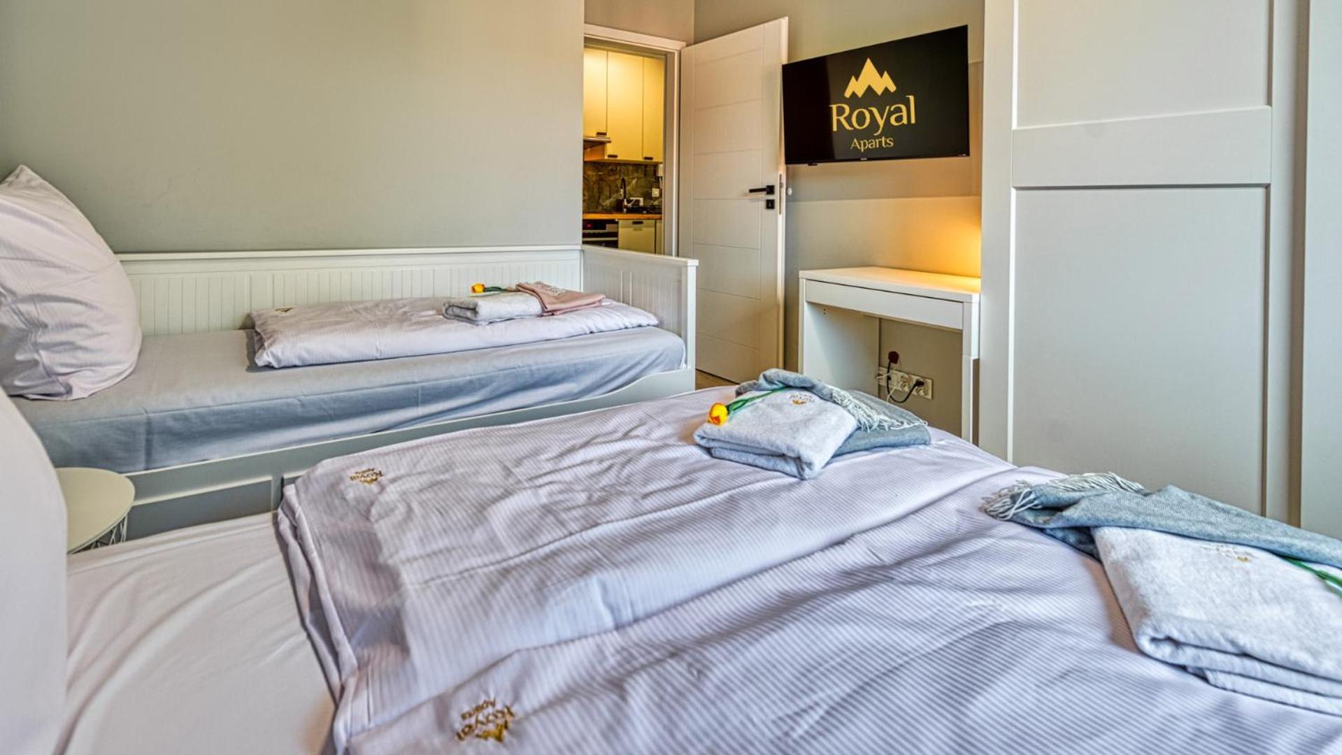 Apartamenty Z Basenem I Saunami Stone Hill Resort Vip Centrum By Royal Aparts Шклярска-Поремба Экстерьер фото