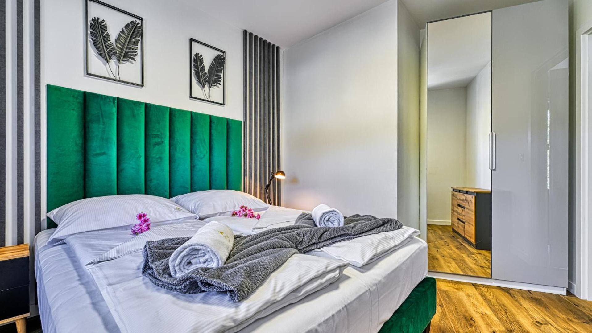 Apartamenty Z Basenem I Saunami Stone Hill Resort Vip Centrum By Royal Aparts Шклярска-Поремба Экстерьер фото